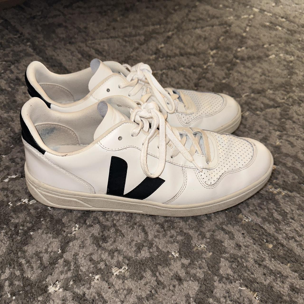 Veja Men's Trainers | Depop