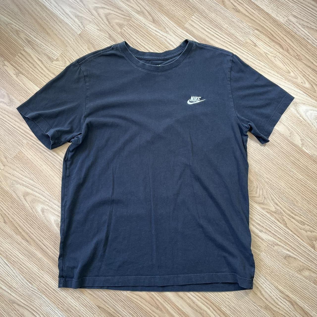 mens nike t shirt black
