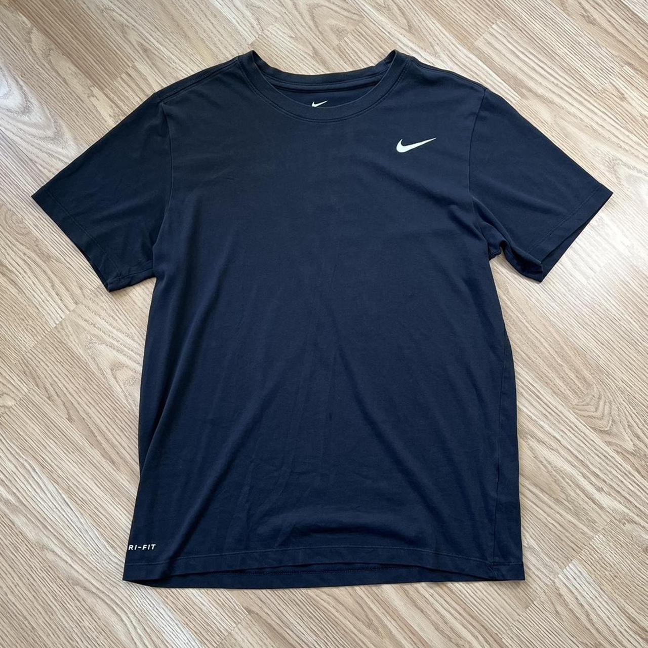 Nike Men's Black Tshirt Depop