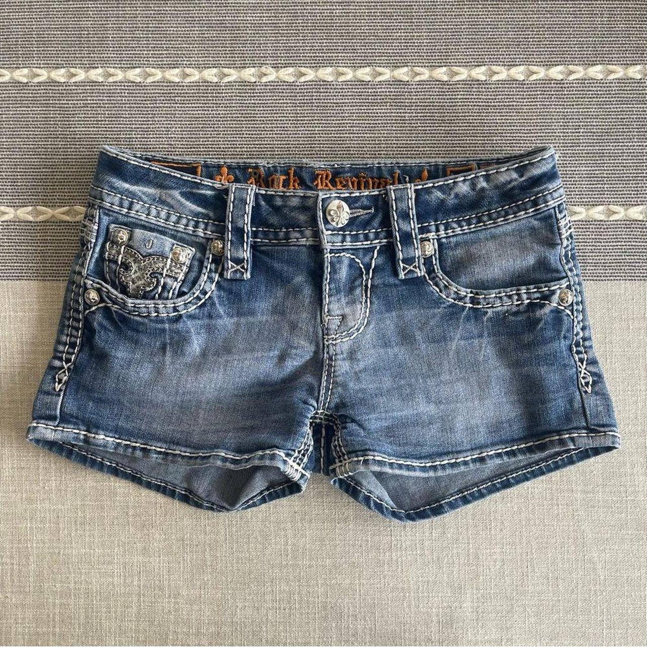 item listed by lettyaracely