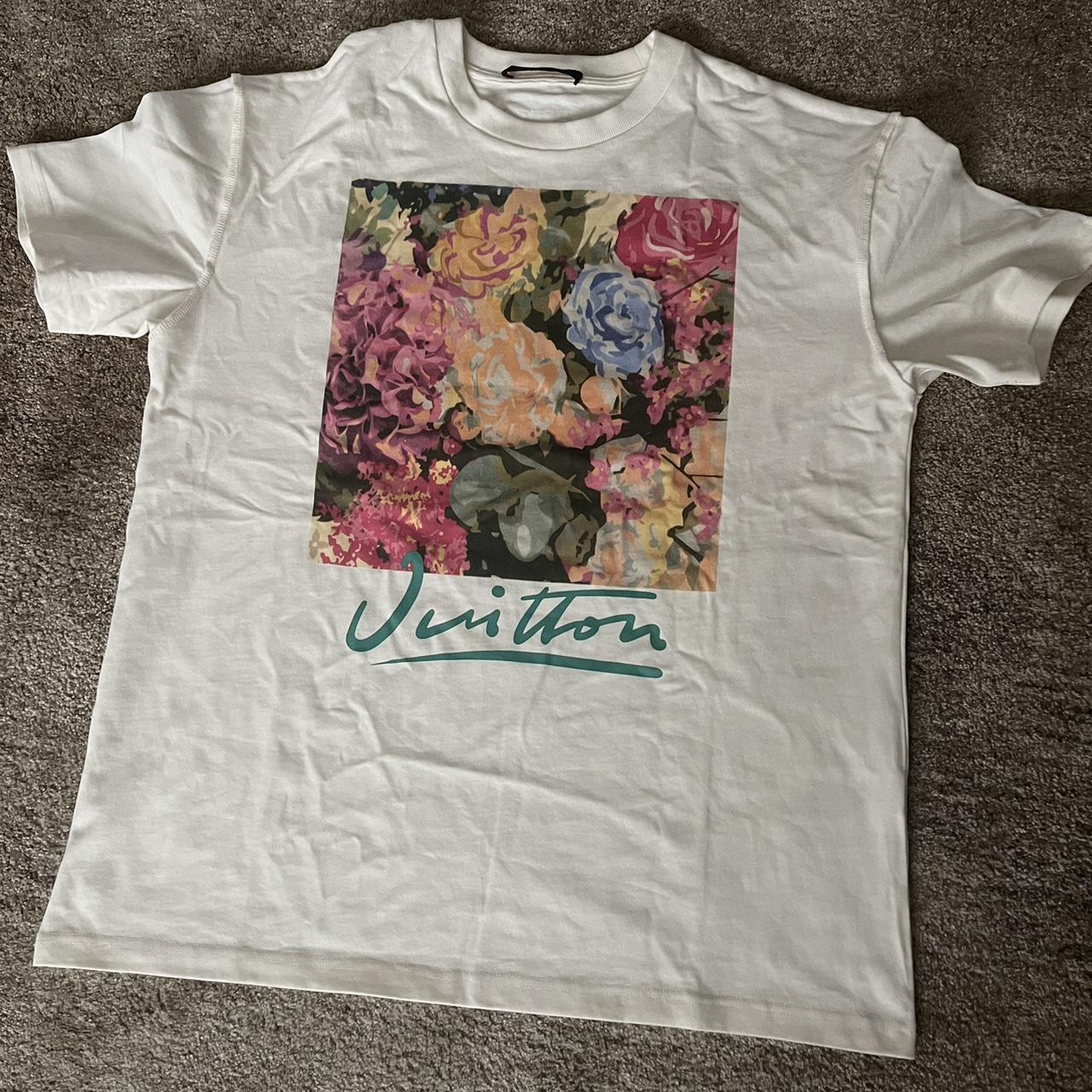 LOUIS VUITTON 1AAGWP LV FLOWER TAPESTRY PRINT T-SHIRT | Depop