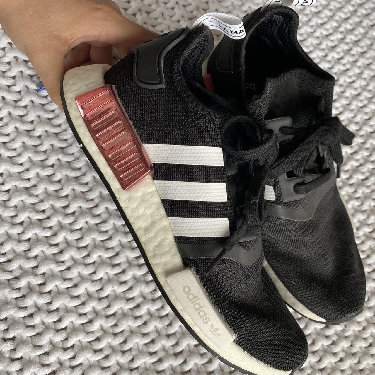 Couple hot sale sneakers adidas