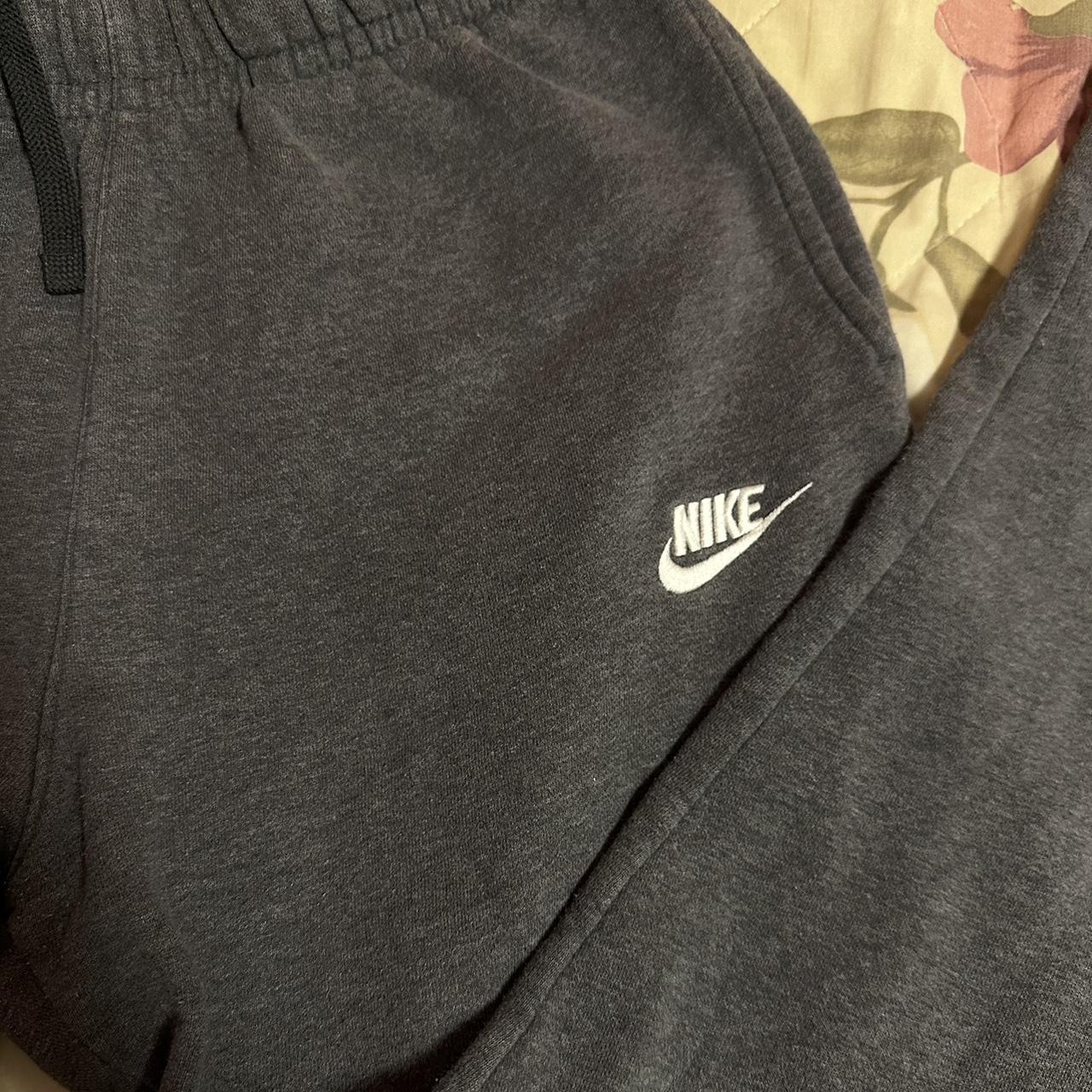 womens nike sweatpants gray