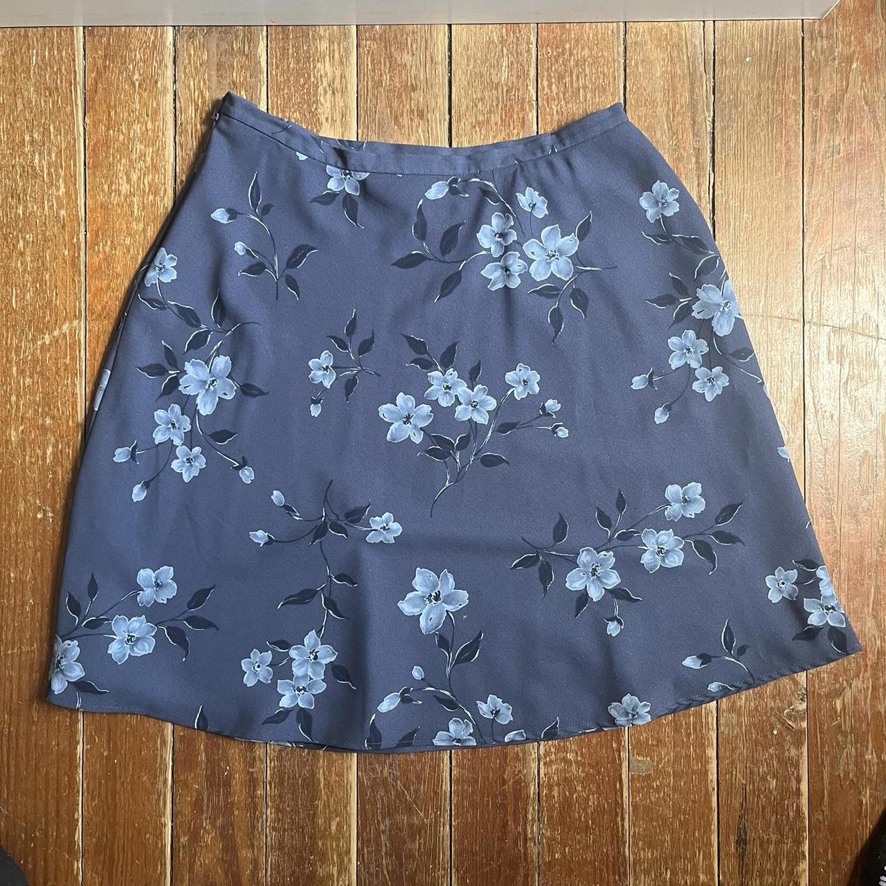 Worthington Women's Navy and Blue Skirt | Depop