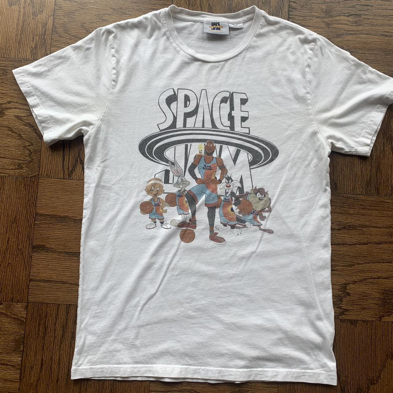 Space Jam Tshirt Size Medium No flaws 🔥 |... - Depop