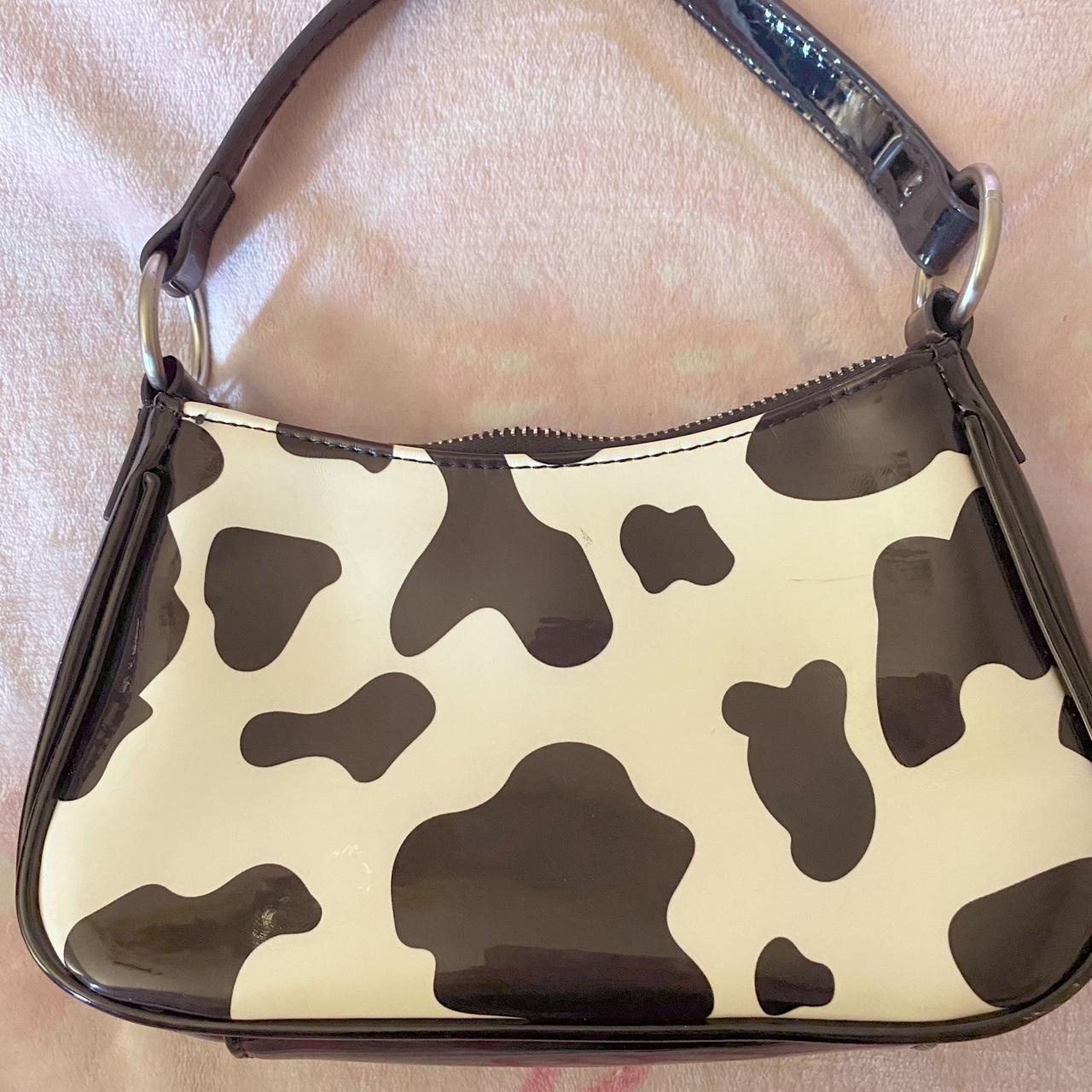 Ivory Animal Behavior Shoulder Bag 🐮 dELiA*s by... - Depop