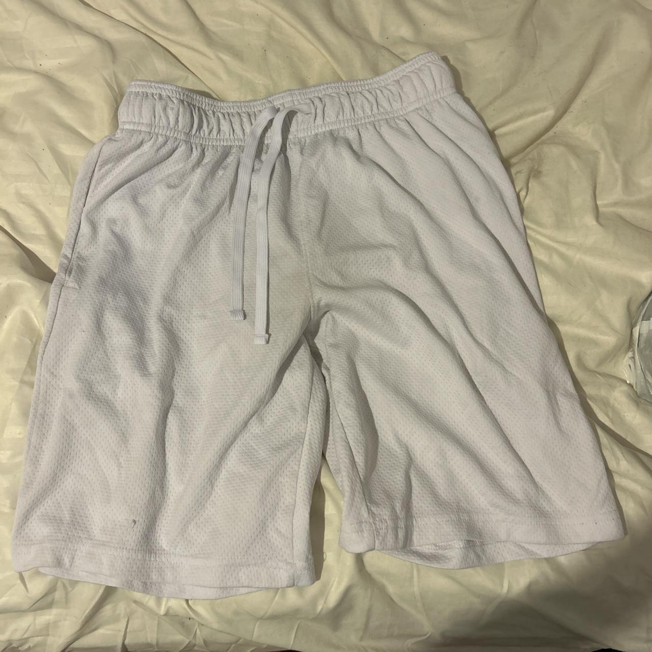 Athletic Works Women's White Shorts | Depop