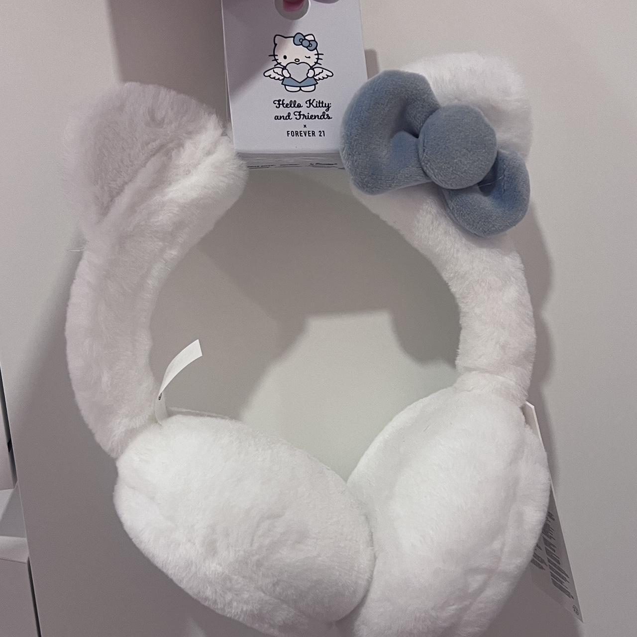 Hello Kitty FOREVER 21 Earmuffs BRAND NEW WITH... Depop