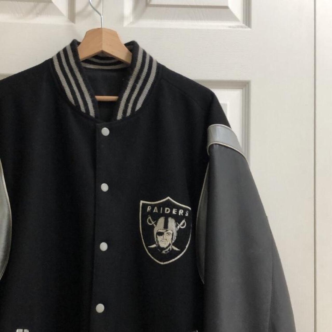 Vintage Pro Player Men's Oakland Raiders Reversible - Depop