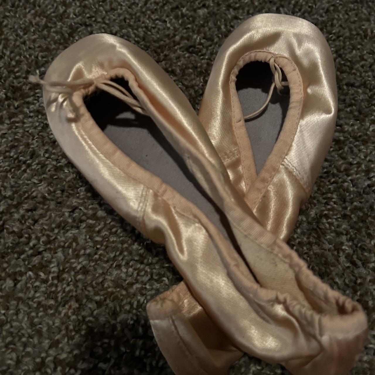 bloch pointe shoes
