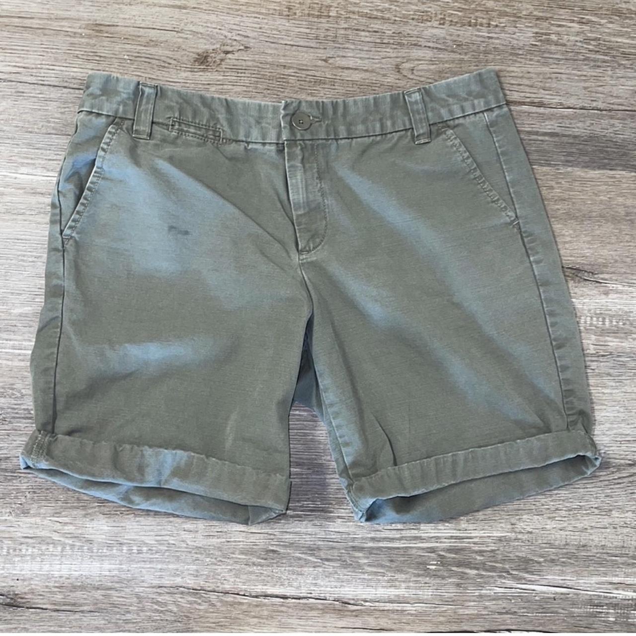 Gap boyfriend roll up 2024 khaki shorts