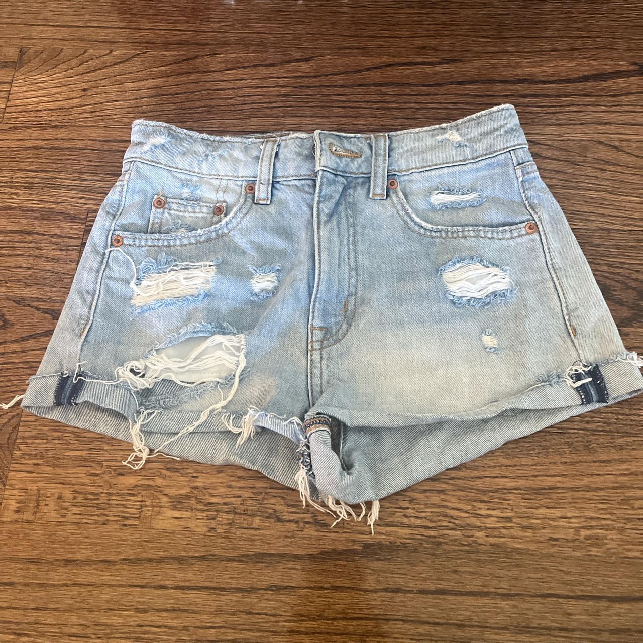 H&M Light Wash Denim Shorts - Depop