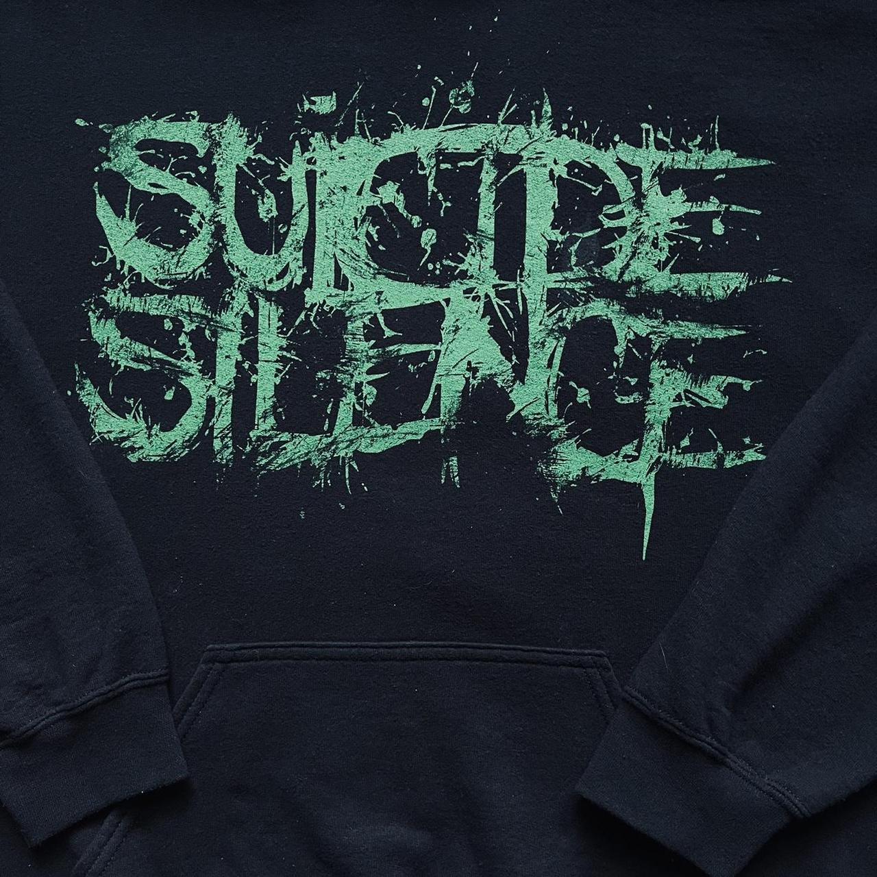 SUICIDE SILENCE "BRINGING BACK THE HEADBANG"... - Depop