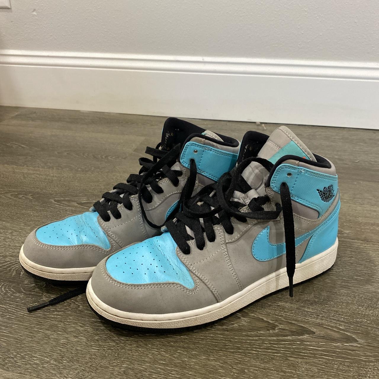 Air Jordan’s big boys size 7. Fit eur 40 which is US... Depop