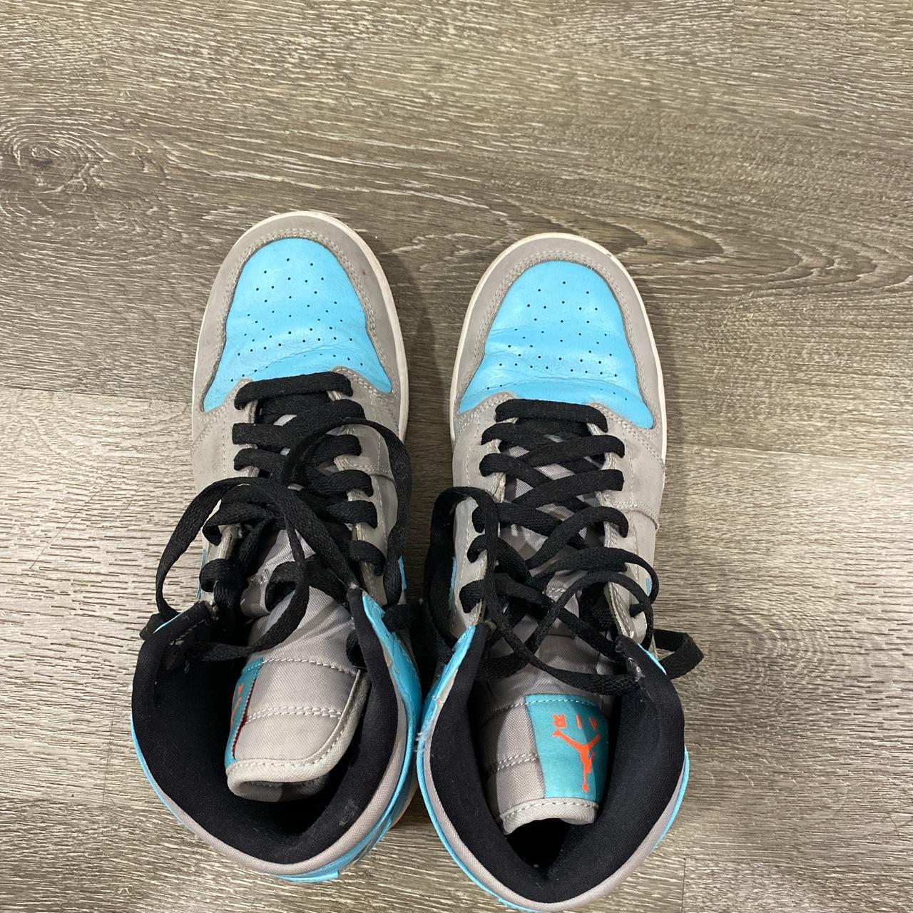 Air Jordan’s big boys size 7. Fit eur 40 which is US... Depop