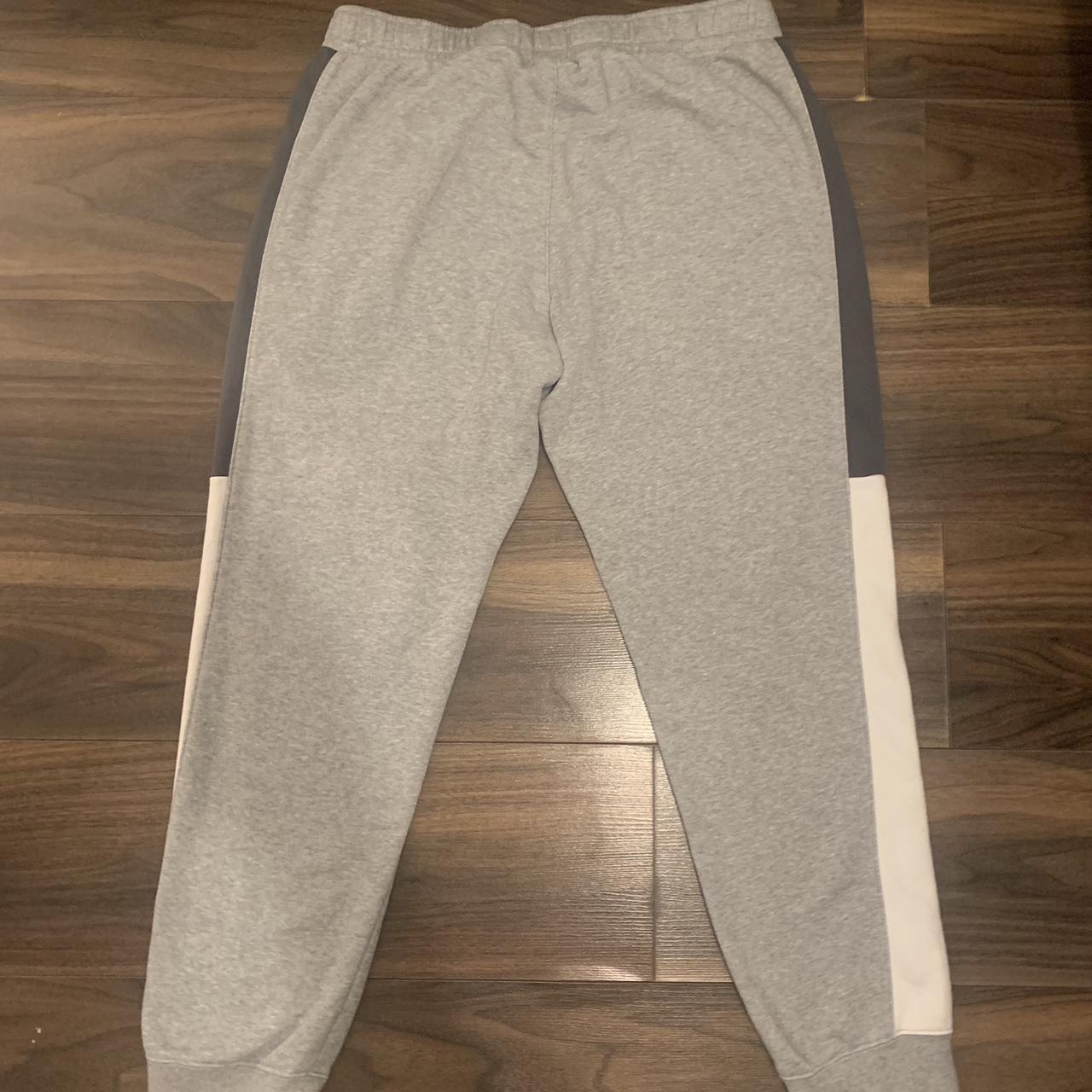 mens white nike jogging suit