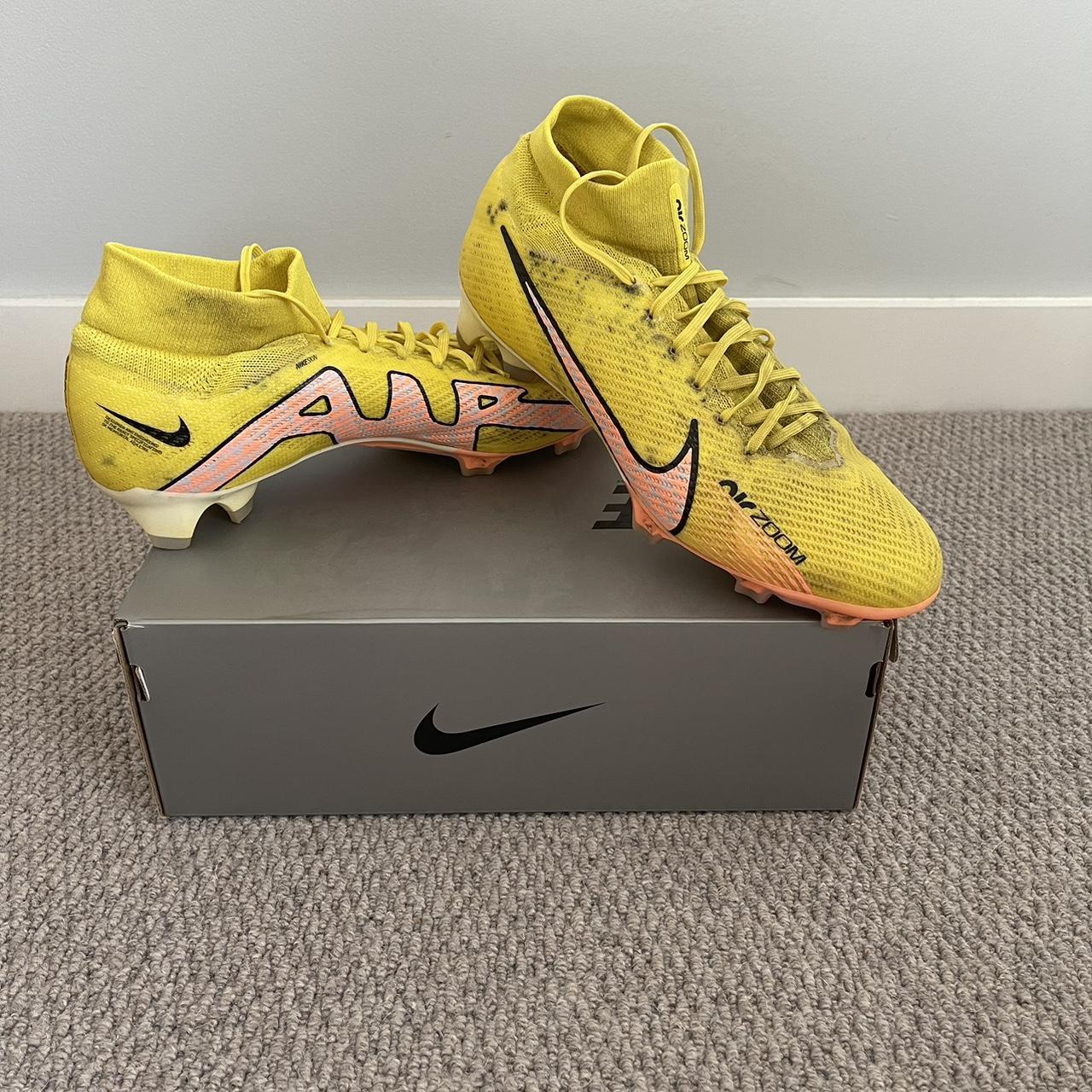 Nike Men's Yellow and Pink Boots | Depop