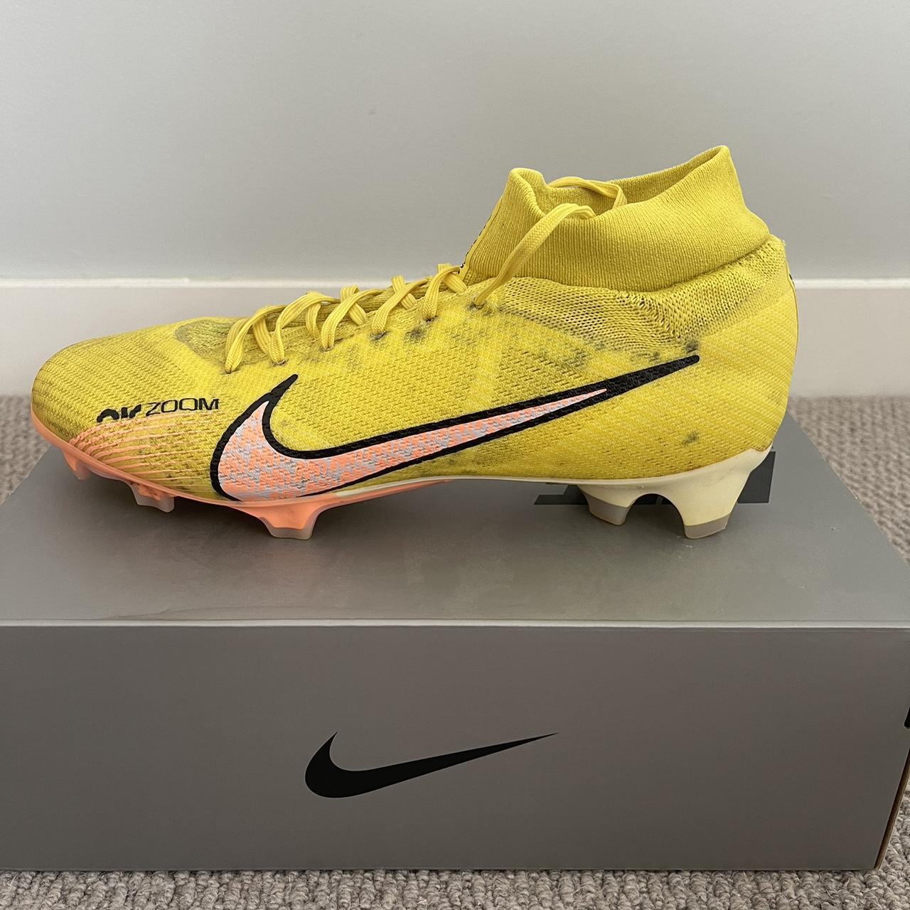 Nike Men's Yellow and Pink Boots | Depop