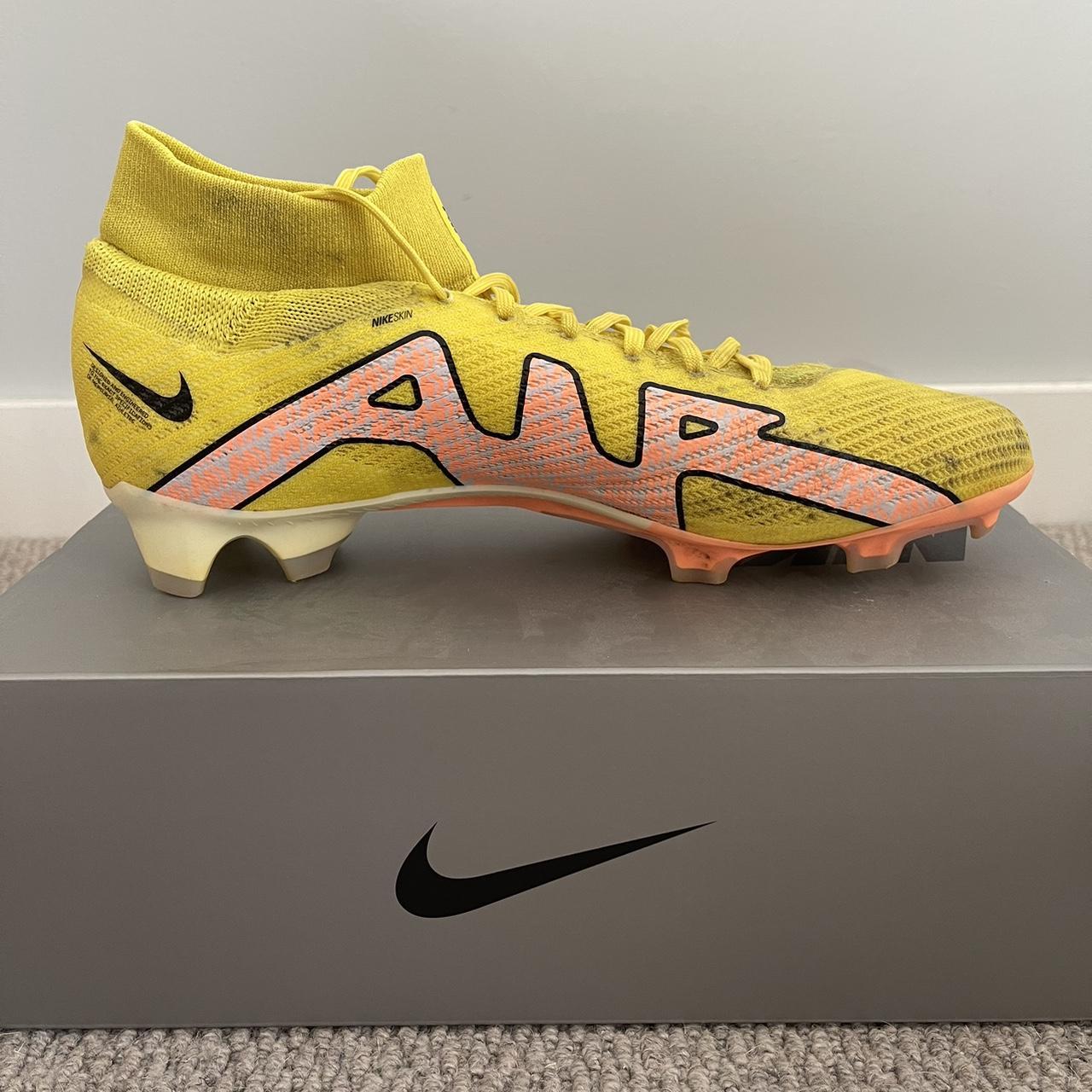 Nike Men's Yellow and Pink Boots | Depop