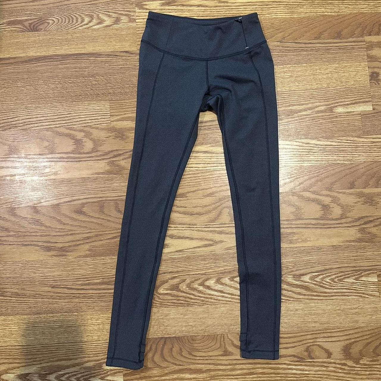 Calia Women's Grey Leggings | Depop