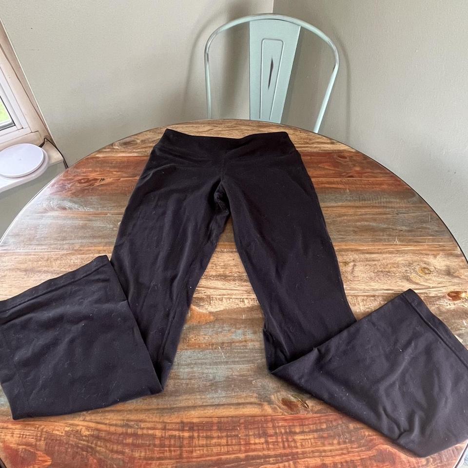 Zobha Flared Yoga Pants/Leggings Size 4 They are - Depop