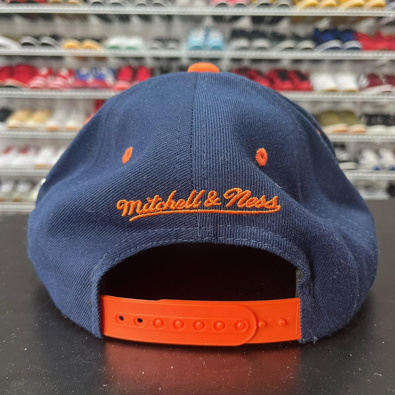 VTG 2000s Mitchell & Ness Chicago Bears Retro 80s Logo Spell Out Snapback  Hat |