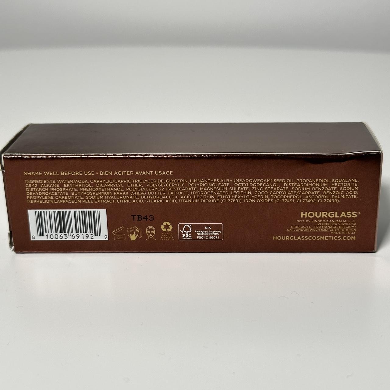 NIB HOURGLASS VEIL HYDRATING SKIN TINT number 5