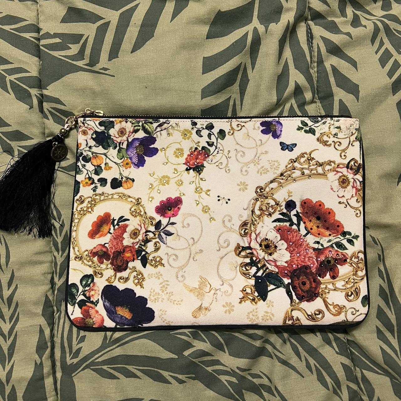 CAMILLA clutch. Worn once paid $100 - Depop