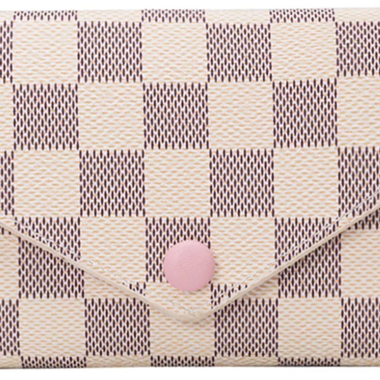 Louis Vuitton Zippy Wallet From the 2017 - Depop