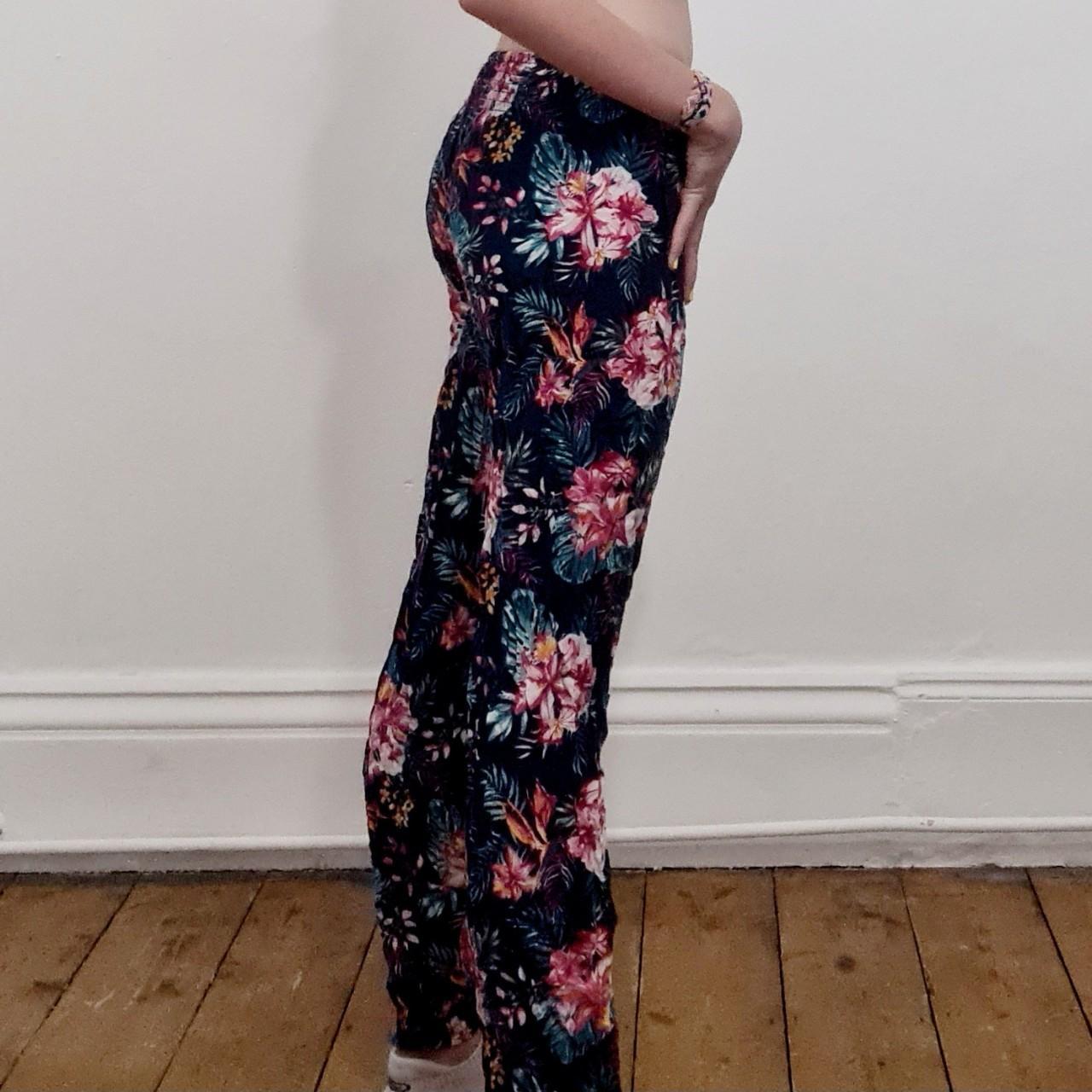 Baggy hot sale floral pants