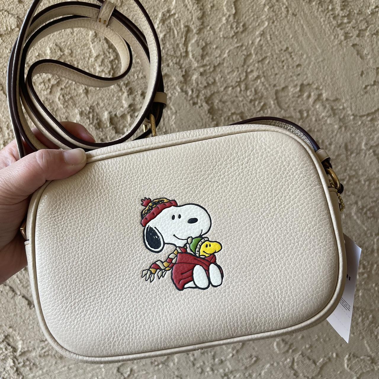 Coach buy X Snoopy Wristlet