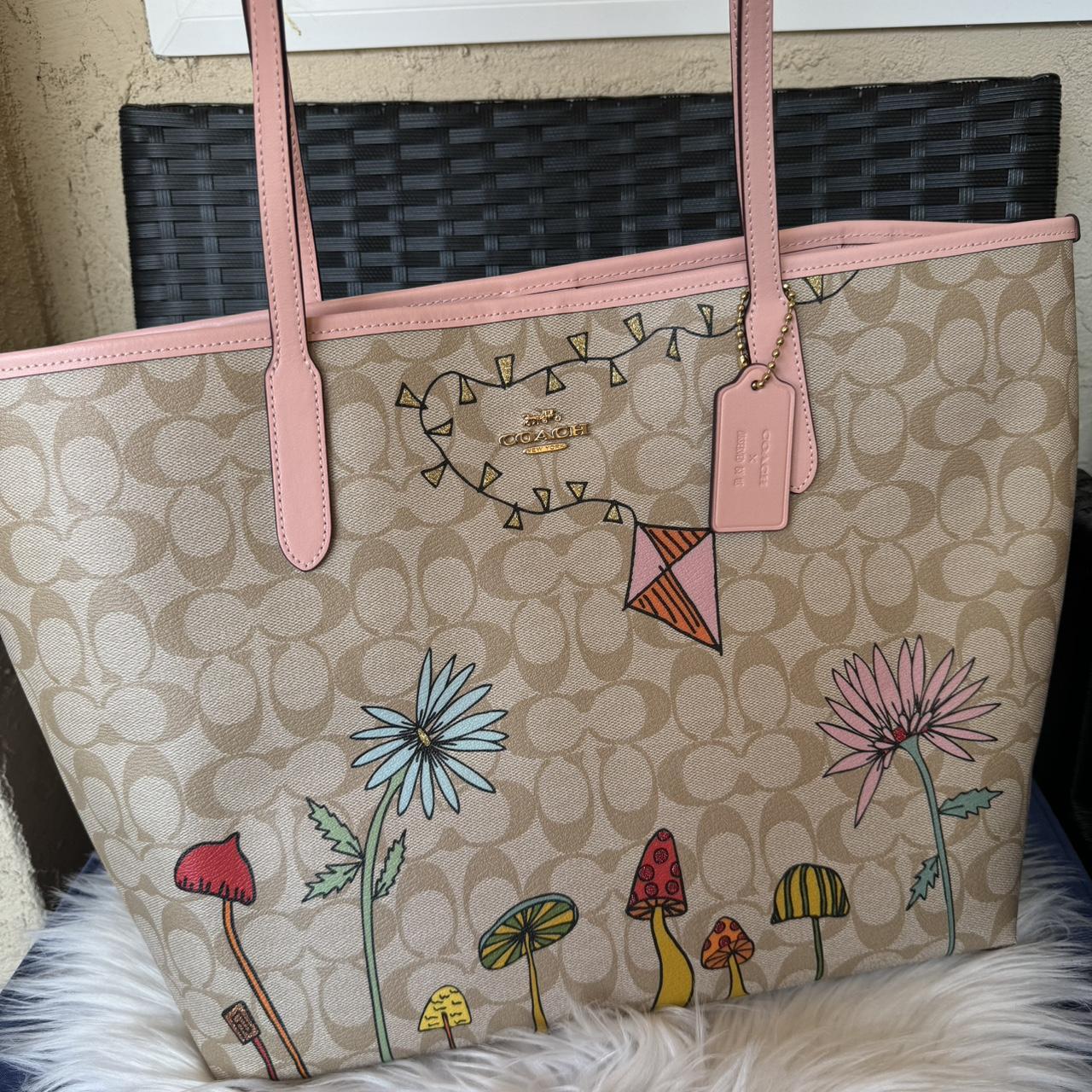 限定コラボ】Coach X Observed By Us City Tote Bag CU392 NWT Coach CU392 Coach X Observed By Us City Tote Bag In