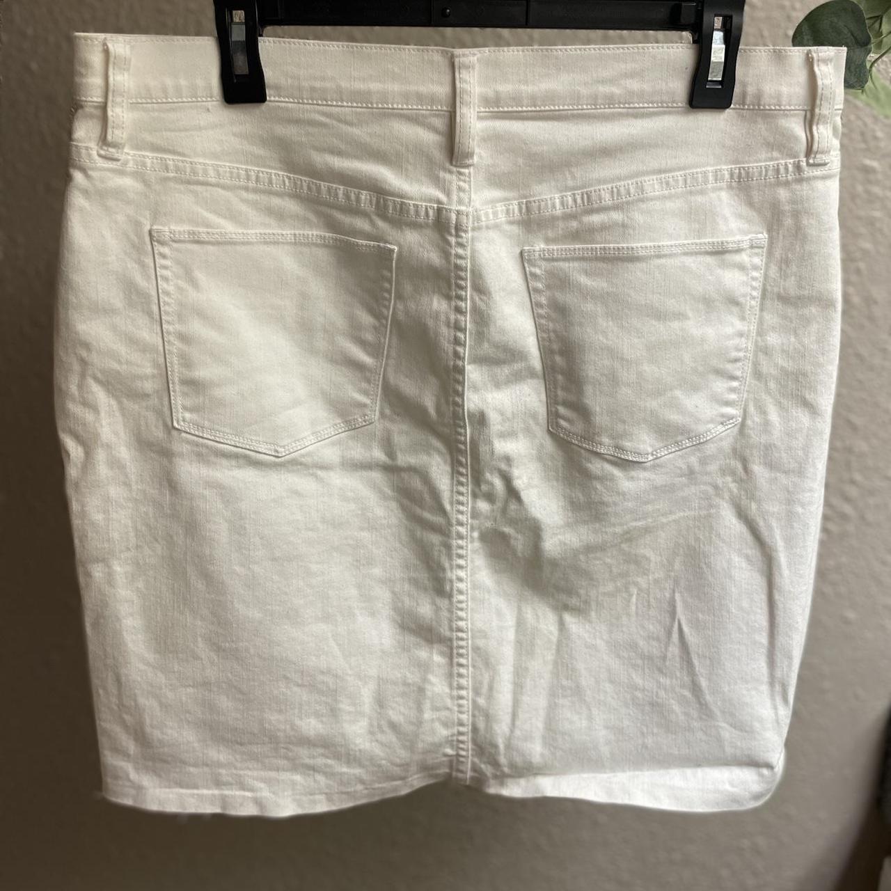 J.Crew Women's White Skirt | Depop