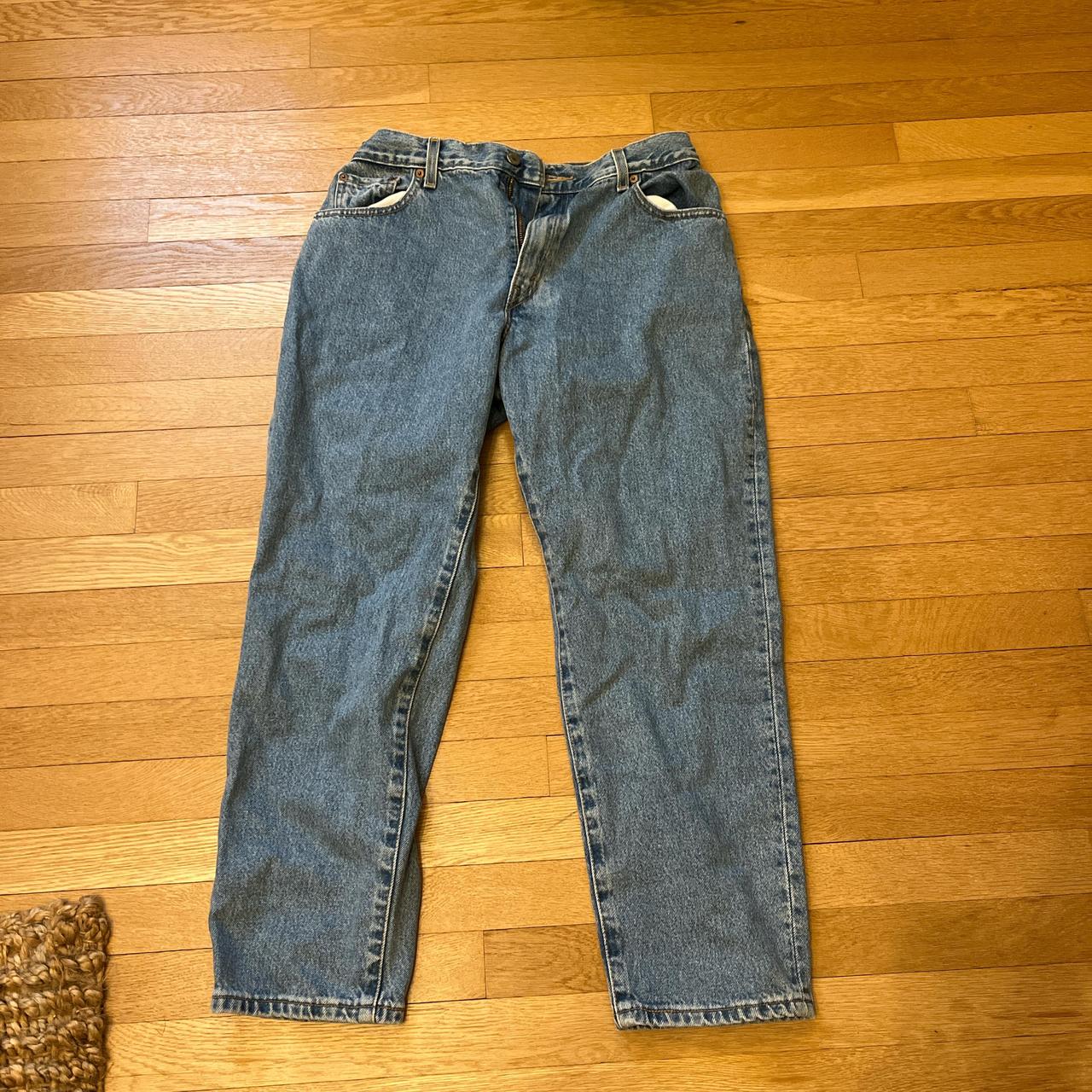 Levis jeans 414™️ Size 📏: Women's: 18W Model is - Depop