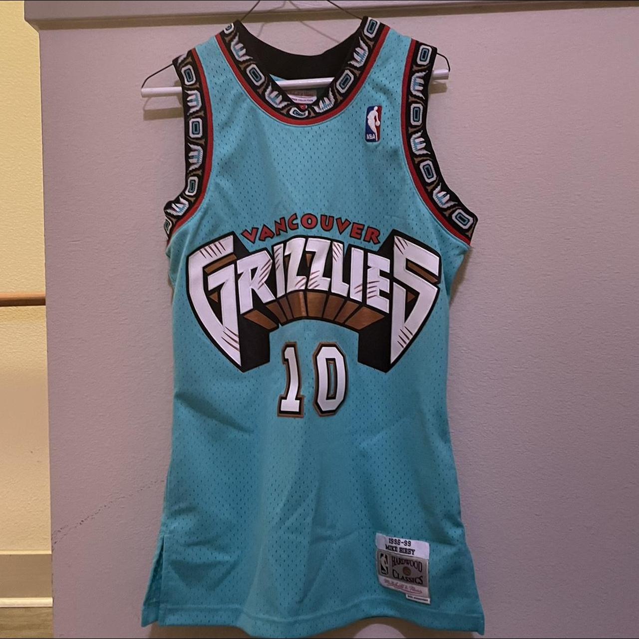 Mike Bibby Mitchell and Ness NBA Vancouver Grizzlies - Depop
