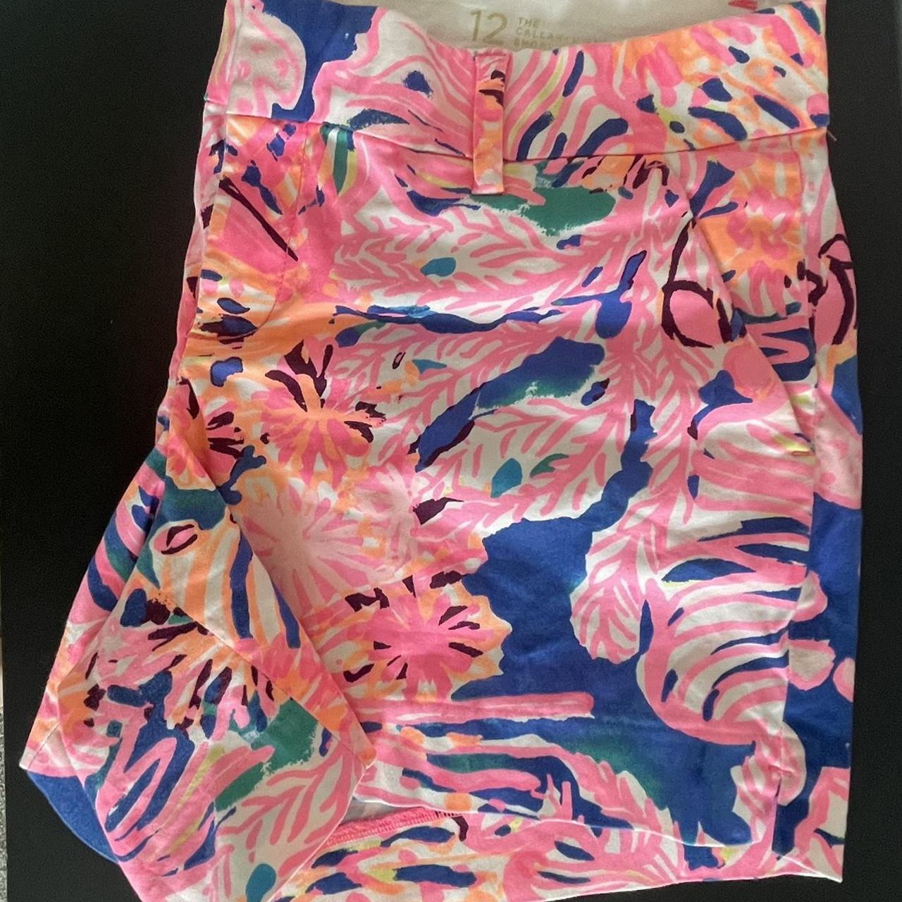 Lilly Pulitzer Shorts ☀️ Low rise, front fly,... - Depop