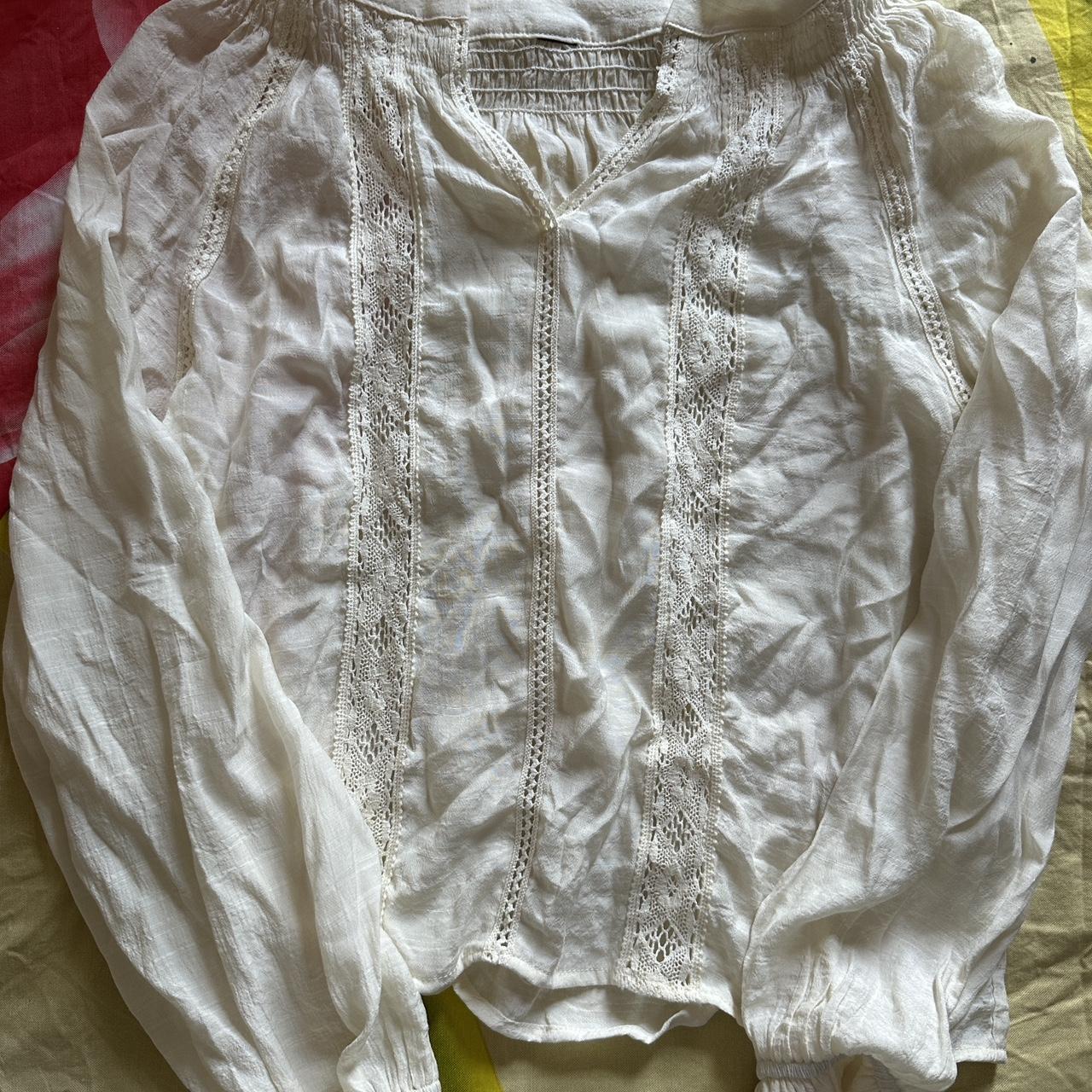 item listed by tasarmoire