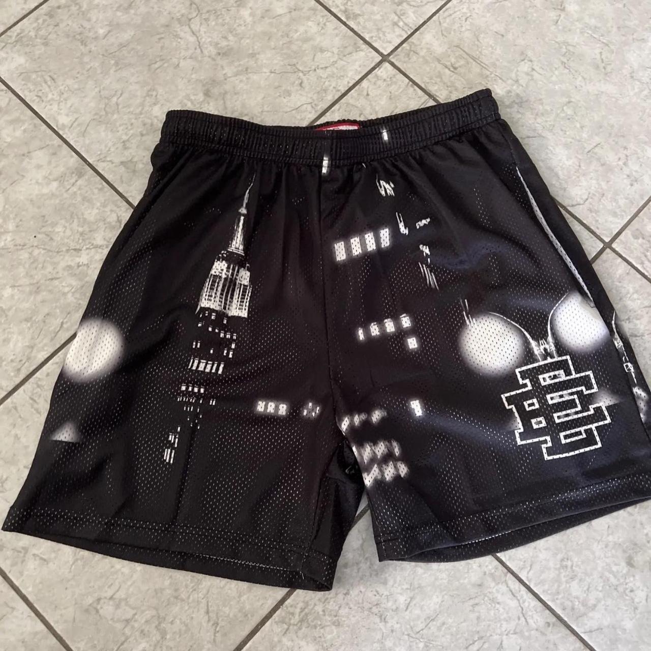 EE Basic Short NewYork City Skyline Black (custom) Depop