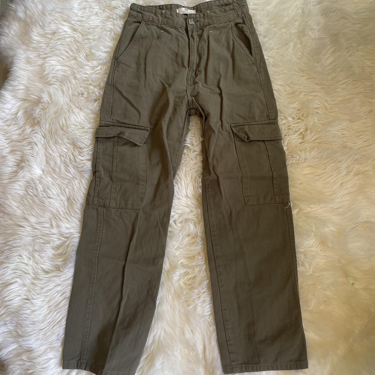 Stradivarius Women's Khaki Trousers (2)