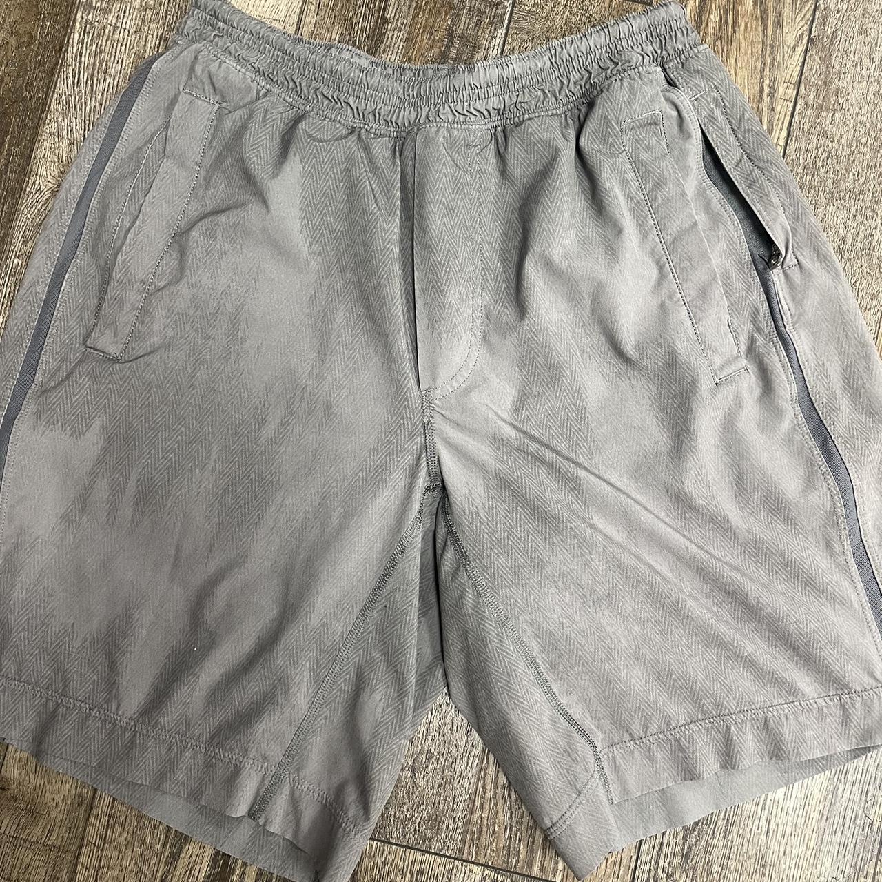 Lululemon Men's Grey Shorts Depop
