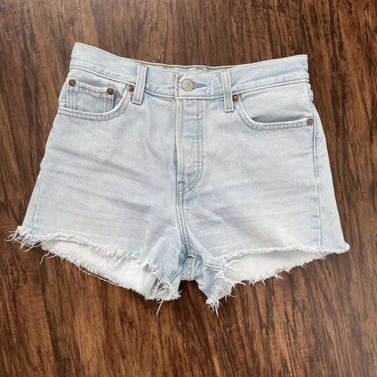 Lightly worn Levi shorts #levi #shorts #jeans #summer - Depop