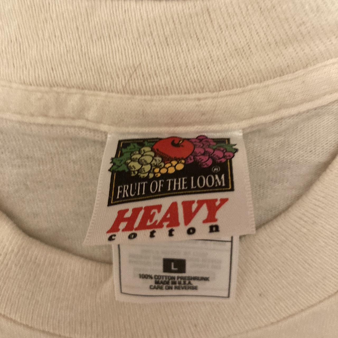 Fruit of the Loom Men's Cream and Purple T-shirt (2)