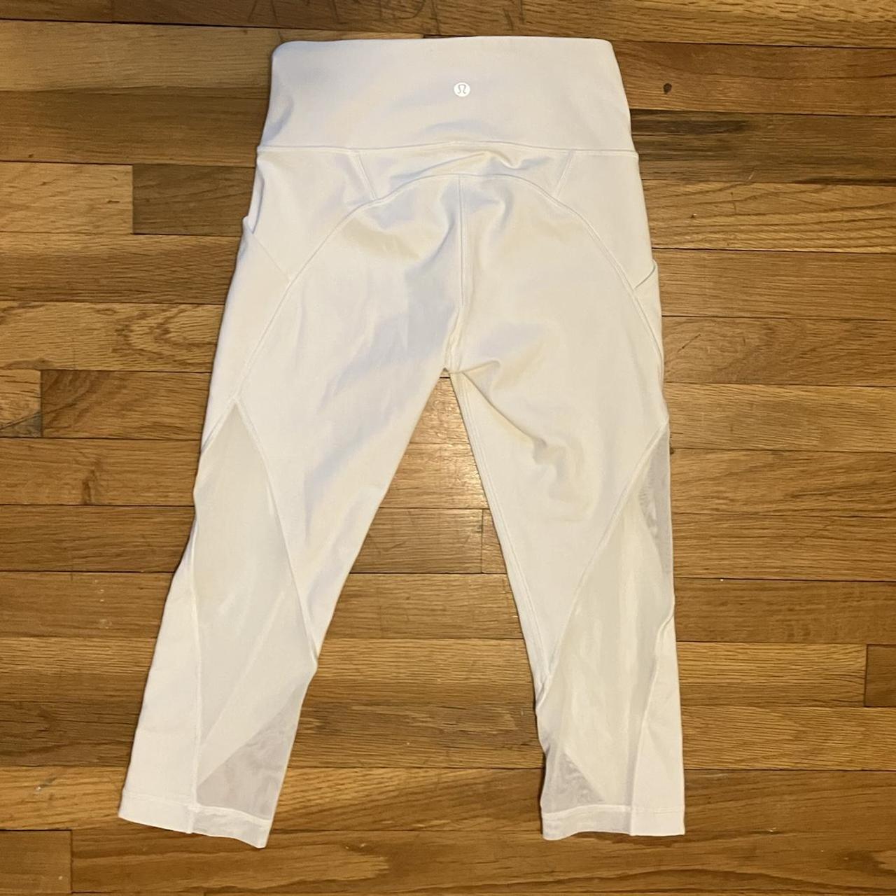 lululemon white capri leggings w mesh cut out - Depop