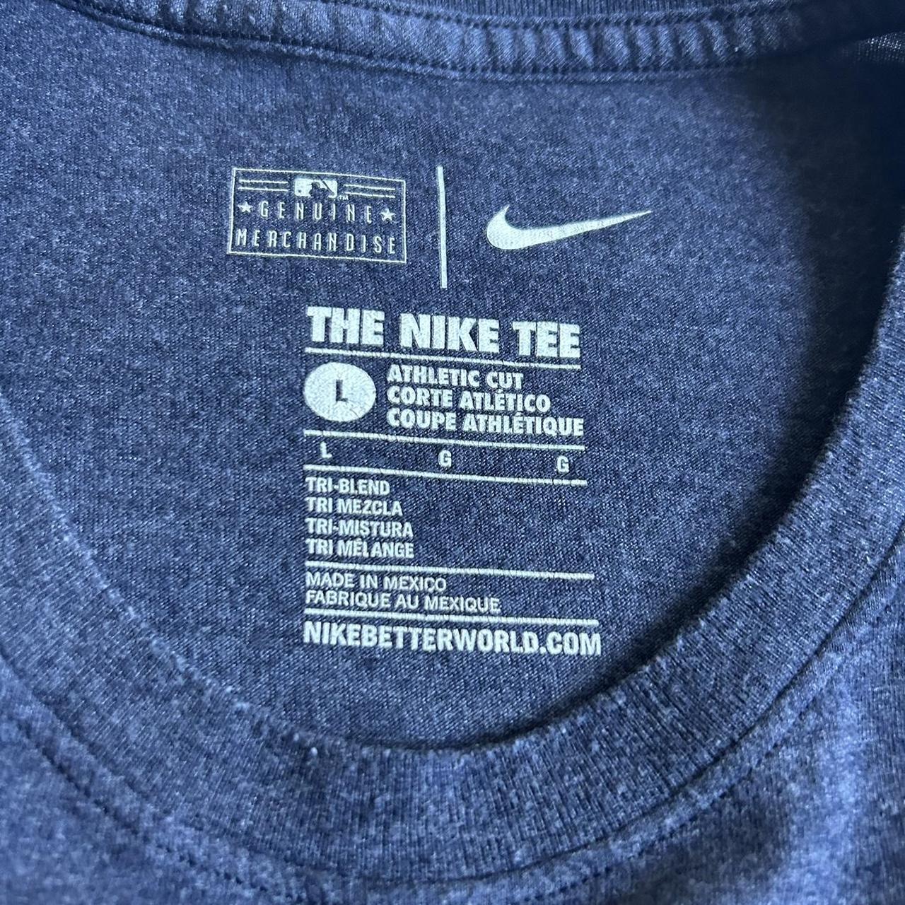 Nike Men's Navy and Blue T-shirt (3)