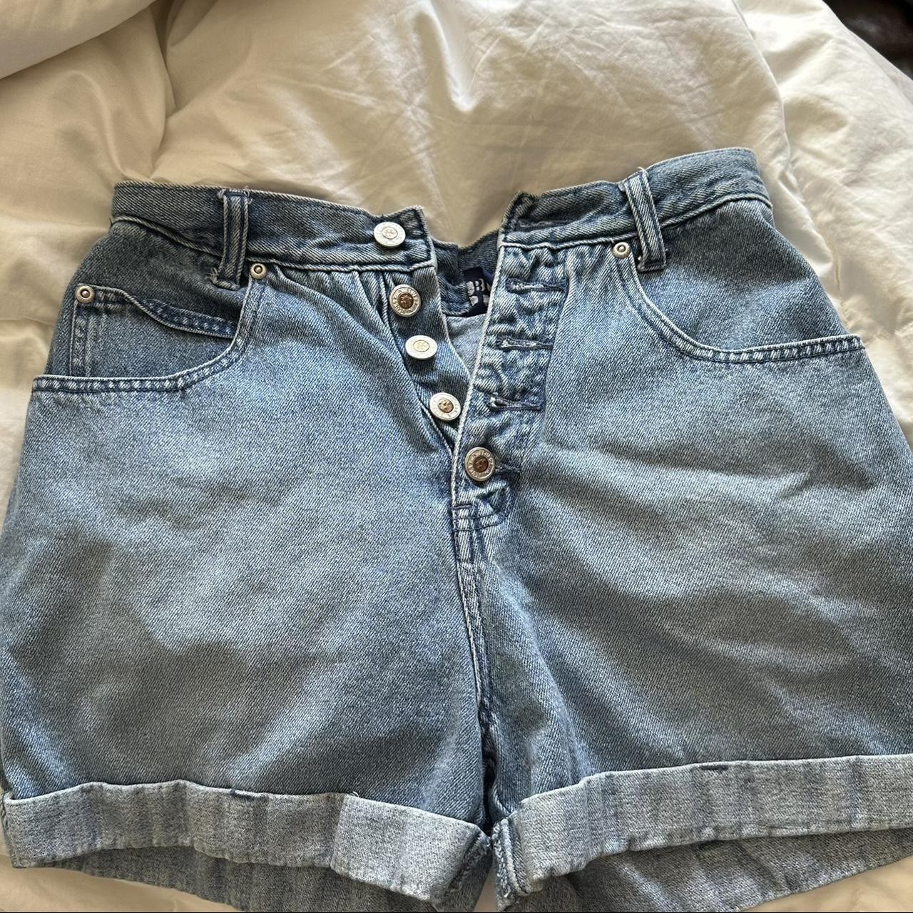 How to Wear These 8 High Waisted Mom Shorts