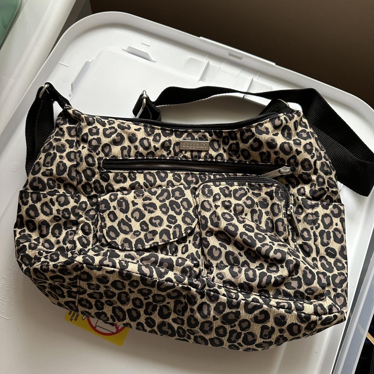 Baggallini leopard print discount bags