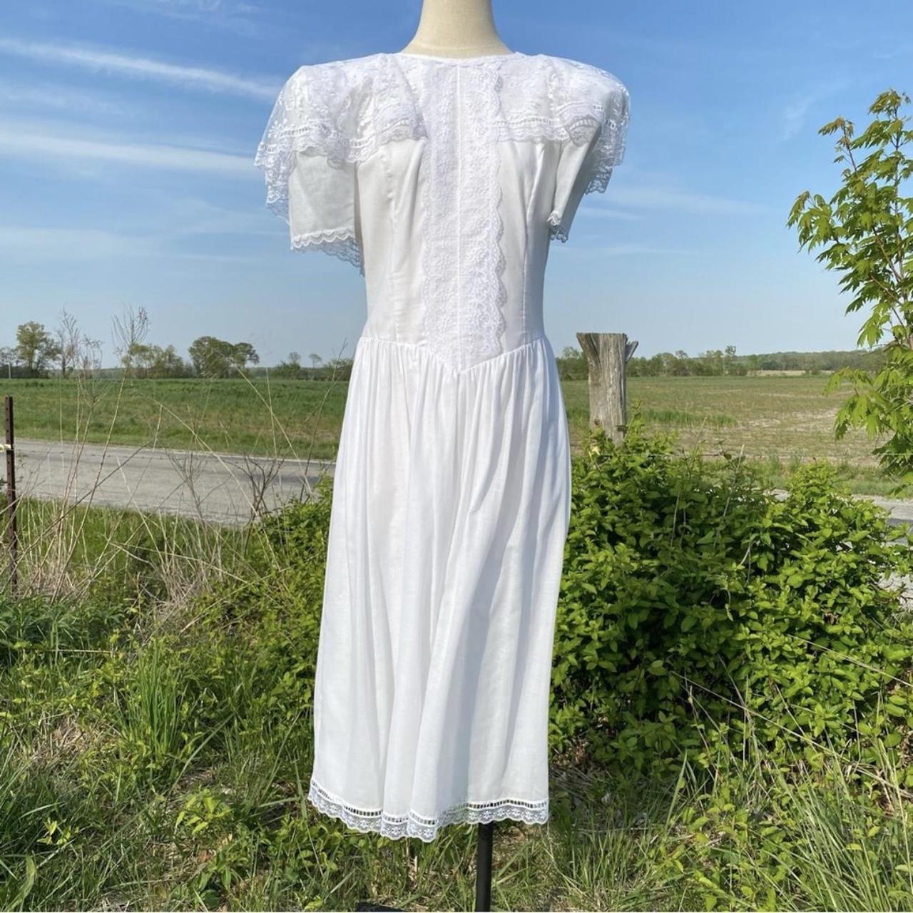 Gunne Sax Women's White Dress | Depop