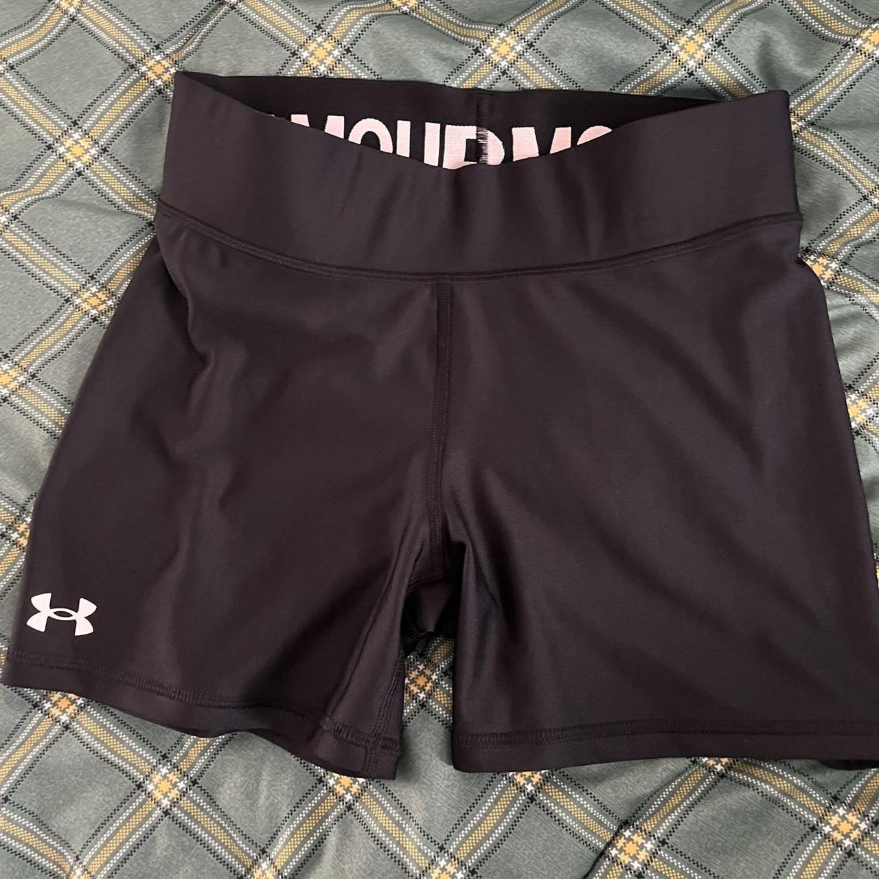 Under armour Volleyball shorts • size medium •... Depop