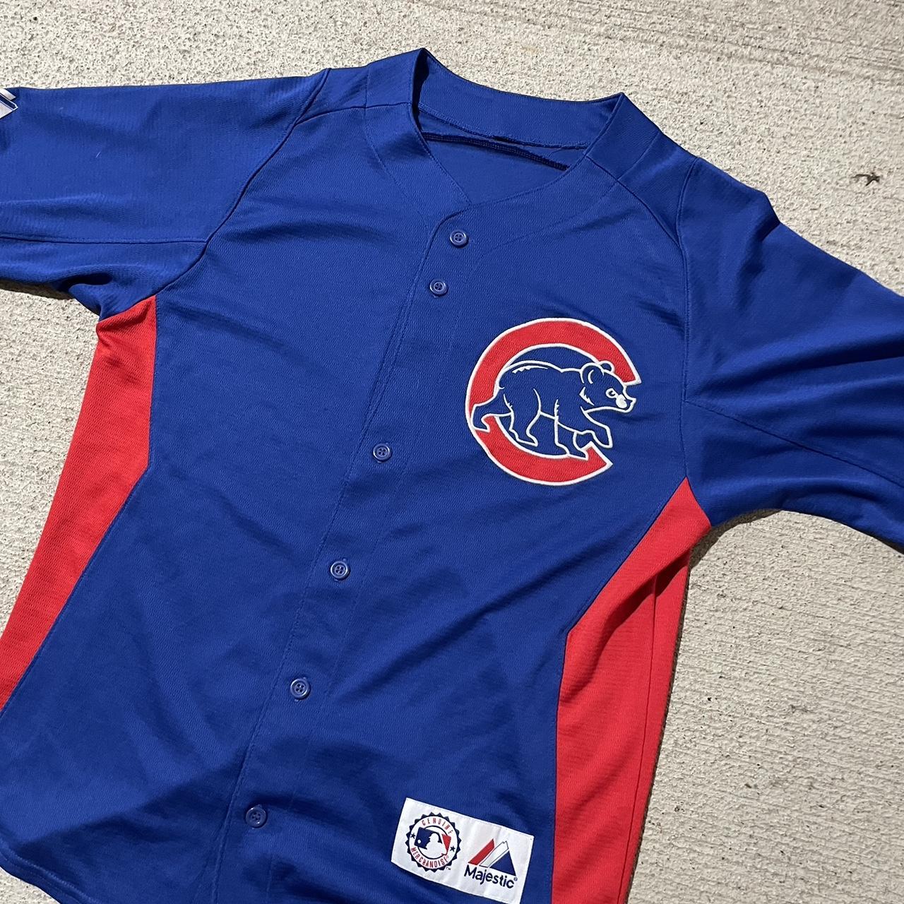 y2k Chicago Cubs Polo Shirt tagged as a medium, - Depop