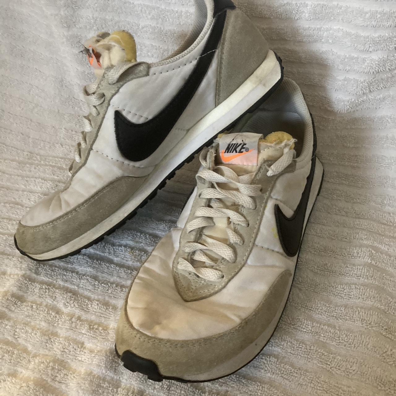 Nike Waffle Trainer 2 White / Brown store Womens Shoes